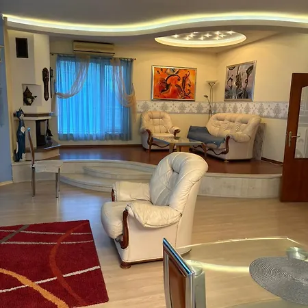 Primorskii Park Apartman *